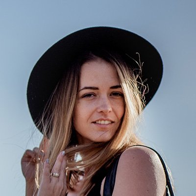 Portrait Square 06